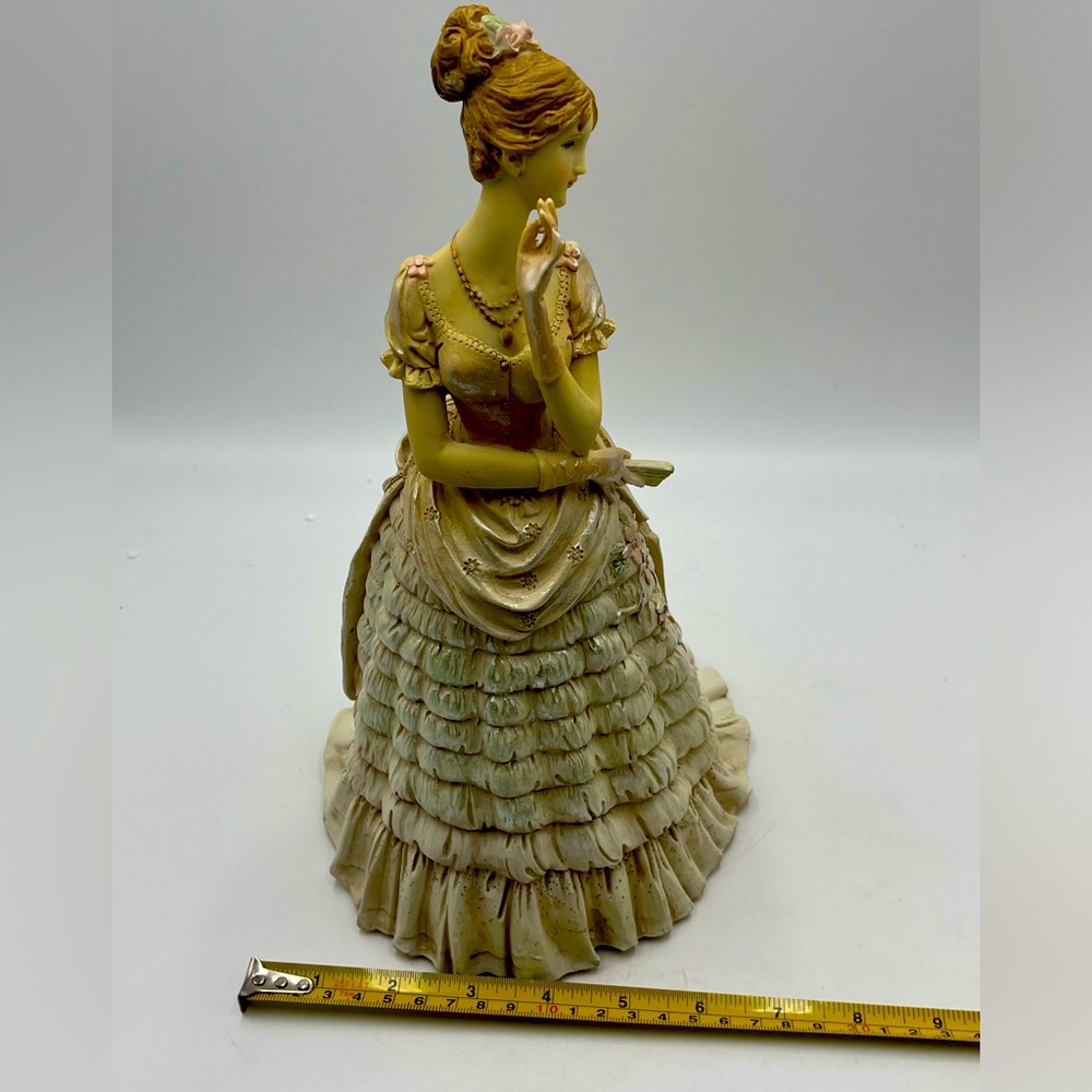 Rare Vintage 12” Resin Victorian Lady Southern Belle Detailed Collectible Statue - Picture 14 of 16